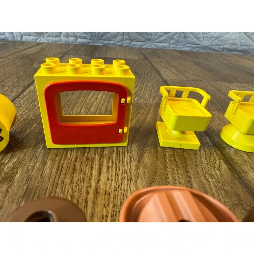 VTG Lego Duplo Family Home Chairs Furniture Lamp‎ Square People Replacements Lot